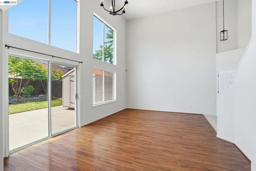 419 Pioneer Ave, Manteca, CA 95336 - #2