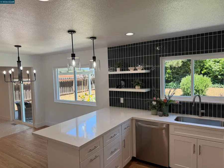 1341 Edinburgh, Concord, CA 94518 - #2