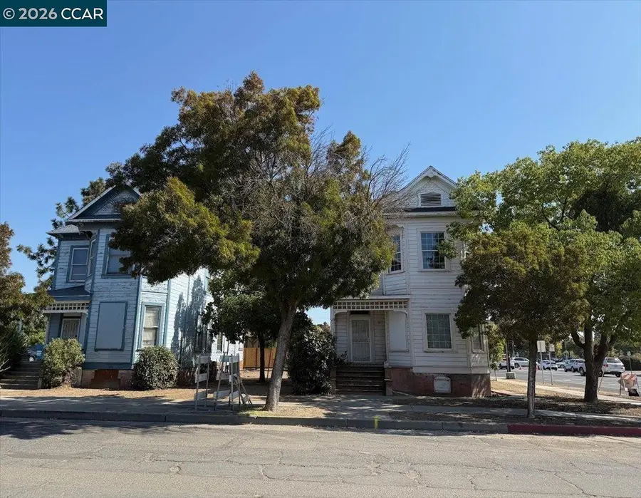 151 S 3rd Ave, Oakdale, CA 95361 - #2