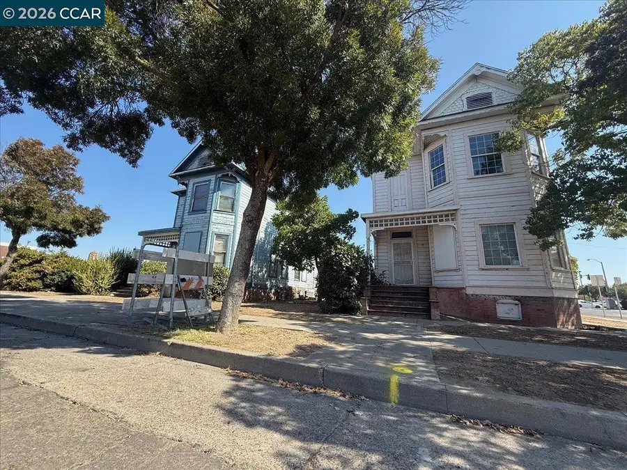161 S 3rd Ave, Oakdale, CA 95361 - #3