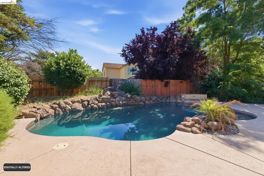 3338 La Cadena Way, Sacramento, CA 95835 - #3