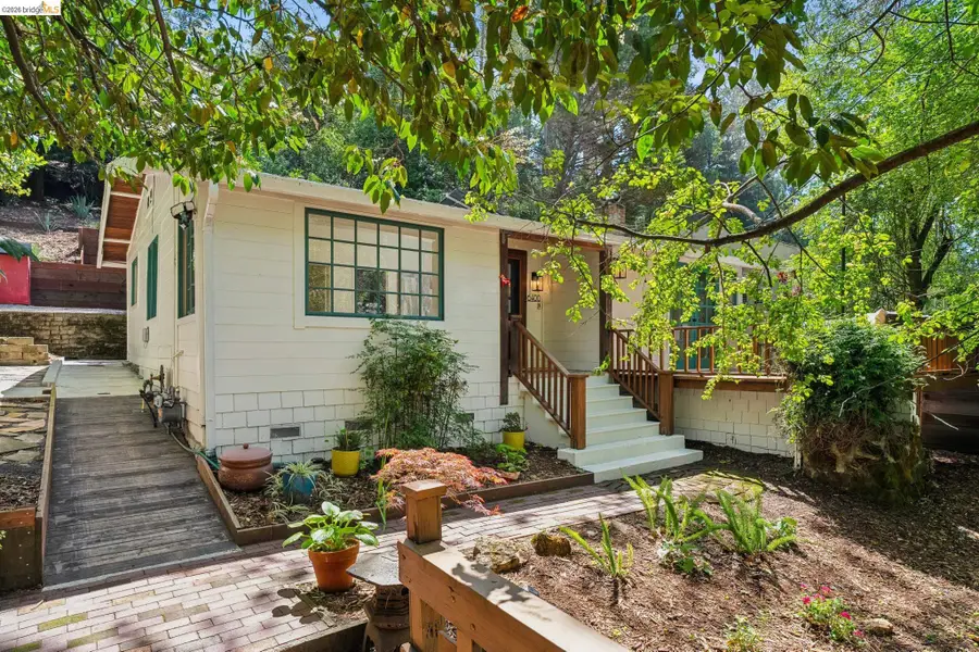 6400 Pinehaven Rd, Oakland, CA 94611 - #3