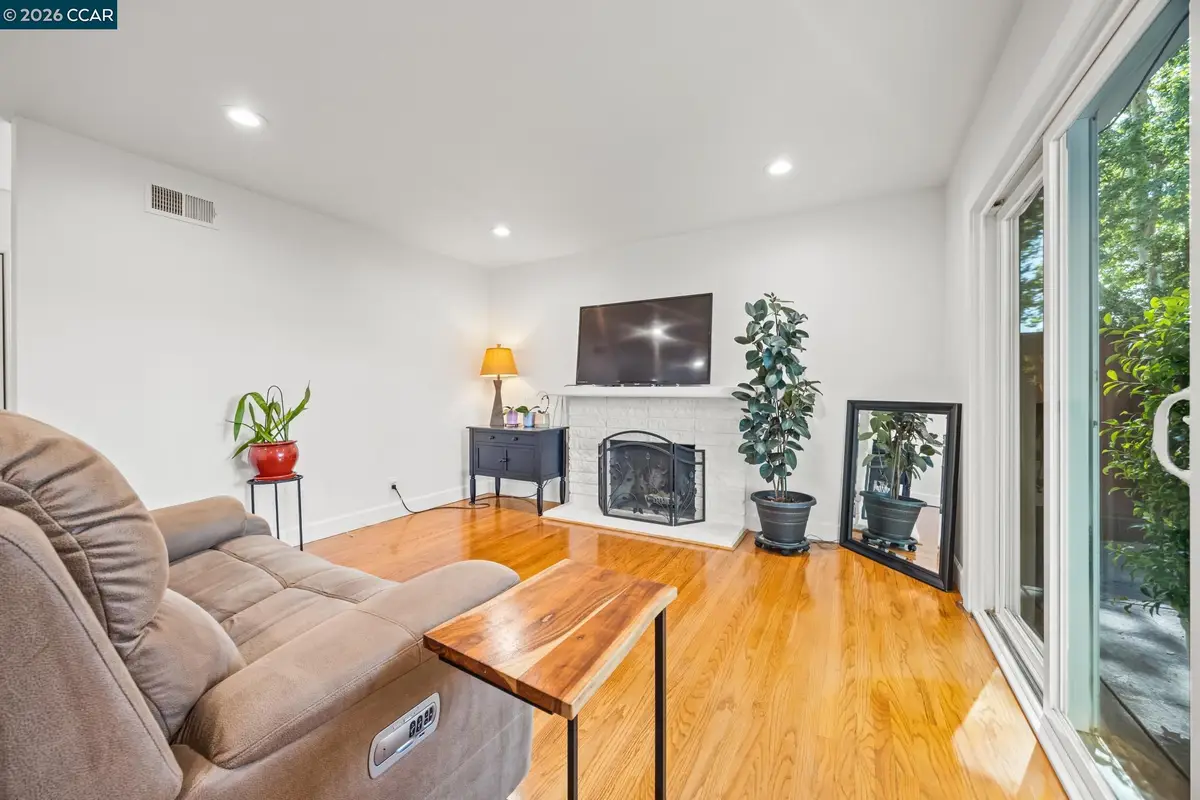 3585 Esperanza Drive, Concord, CA 94519 - #1