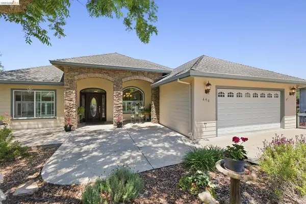 690 Golden Gate Circle, Sonora, CA 95370