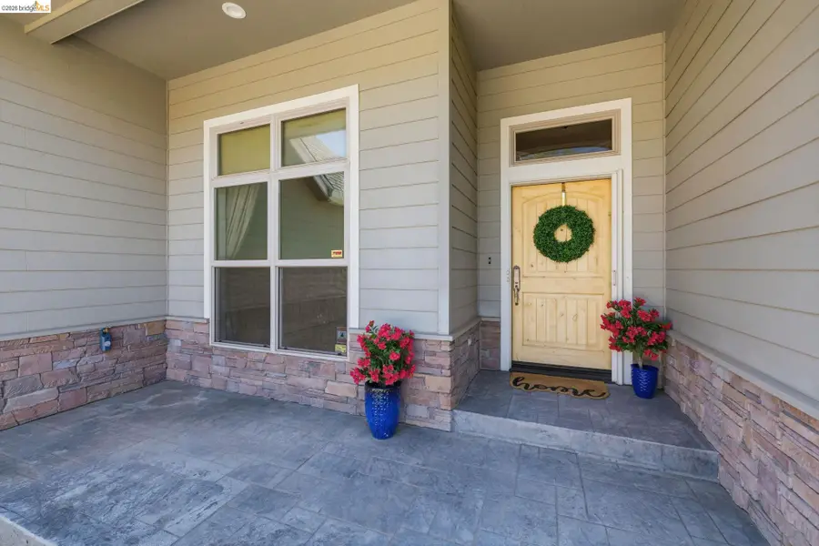 16464 Crestridge Ave, Sonora, CA 95370 - #2