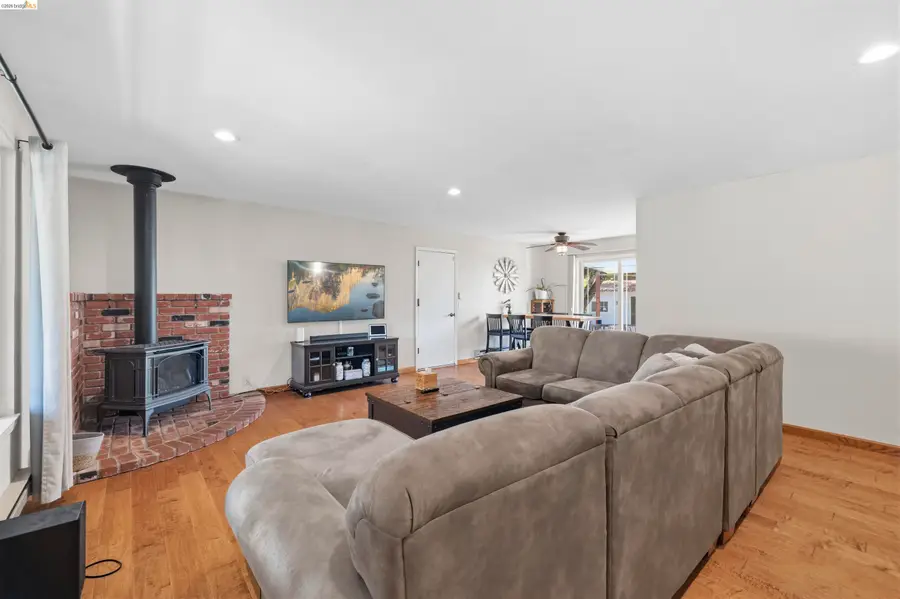 21781 Paseo De Los Portales, Sonora, CA 95370 - #3