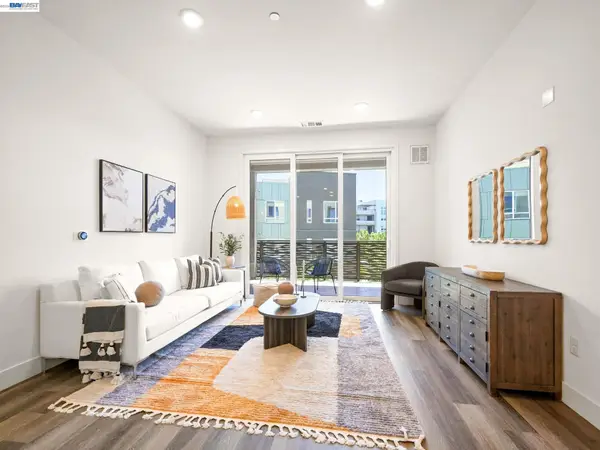 2339 Kinetic Cmn #310, Fremont, CA 94539