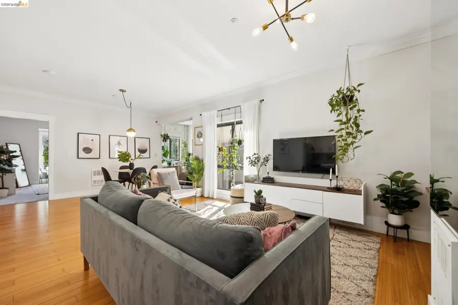 574 48th St #203, Oakland, CA 94609 - #3