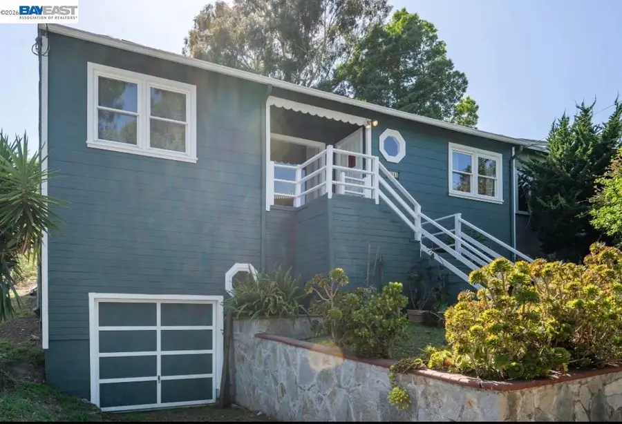 8041 Greenly Dr, Oakland, CA 94605 - #2
