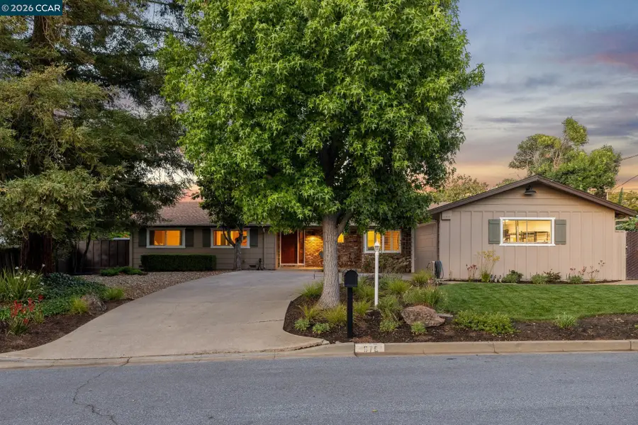 978 Kenston Dr, Clayton, CA 94517 - #2