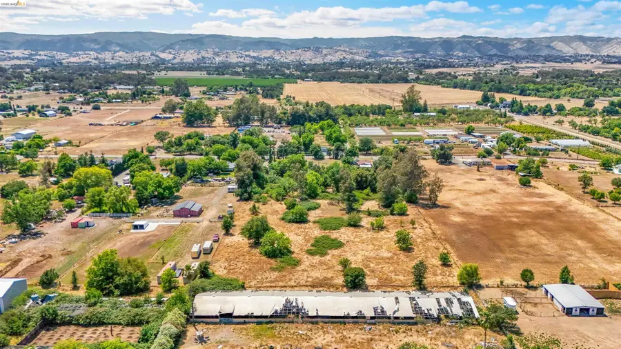 7750 Locke Rd, Vacaville, CA 95688 - #3