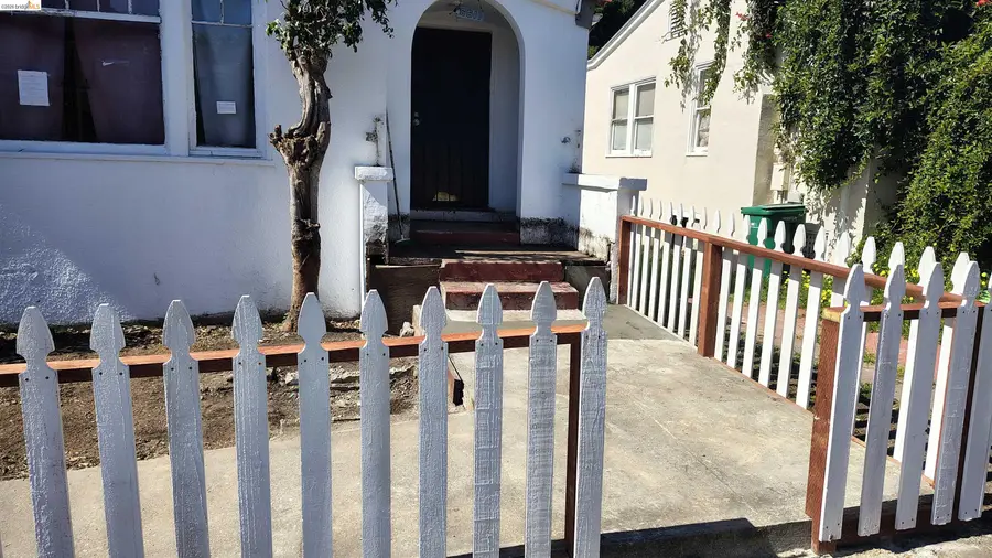 Address Withheld By Seller, Oakland, CA 94609 - #2