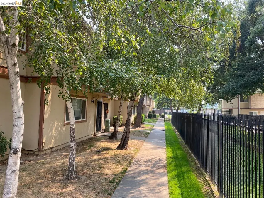 716 Northfield Dr #C, Sacramento, CA 95833 - #2