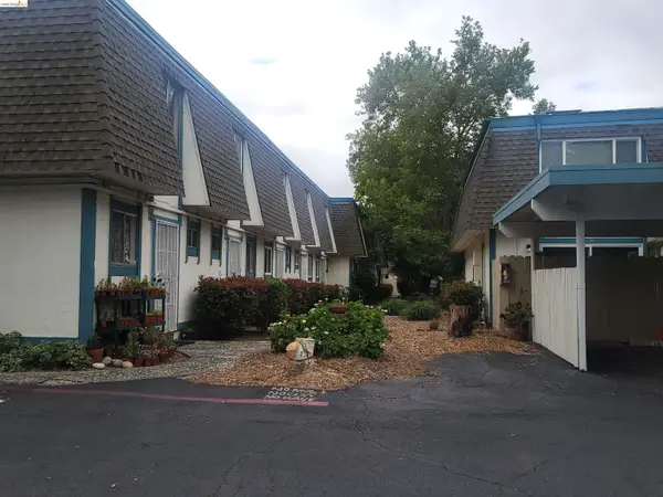 3905 Clayton Rd #12, Concord, CA 94521