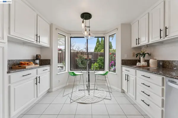 117 Payot Ct, Alameda, CA 94502