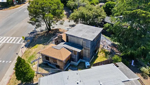 3551 Joaquin Miller Rd, Oakland, CA 94602