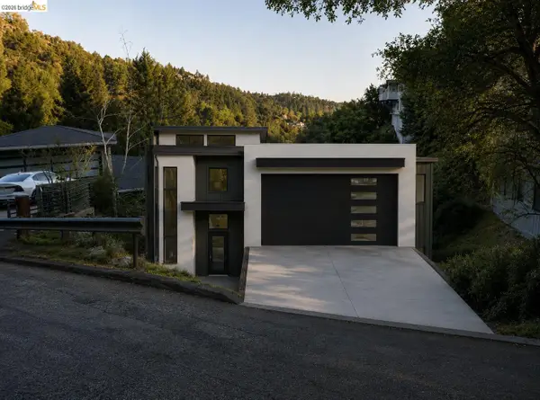 7158 Buckingham Blvd, Berkeley, CA 94705