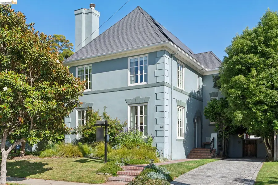 901 Paramount Rd, Oakland, CA 94610 - #2