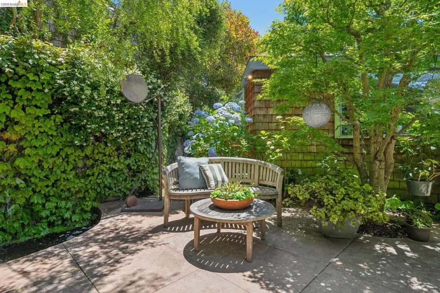 2223 Tunnel Rd, Oakland, CA 94611 - #3