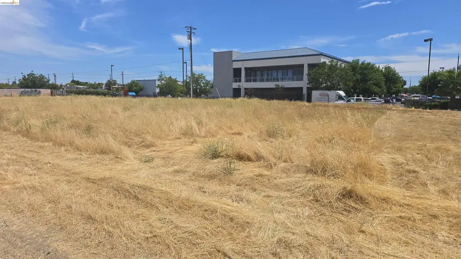 3517 A St, North Highlands, CA 95660 - #2