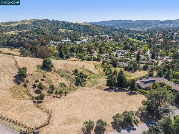 1966 Joseph Dr, Moraga, CA 94556