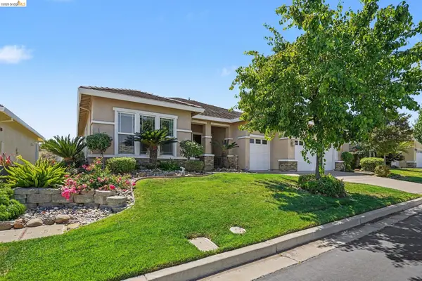 979 Centennial Dr, Brentwood, CA 94513