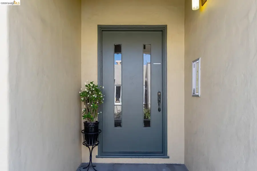615 Hillsborough St, Oakland, CA 94606 - #2