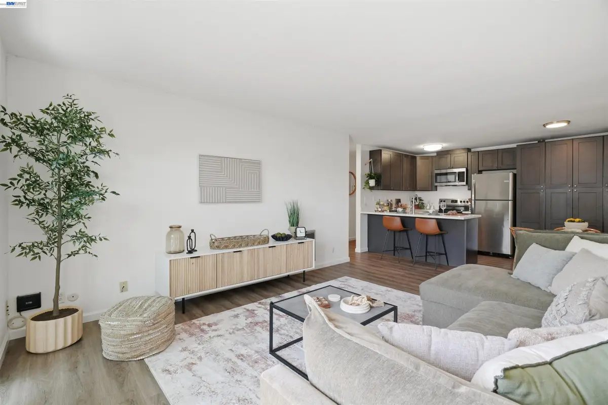 199 Montecito Ave #305, Oakland, CA 94610 - #1