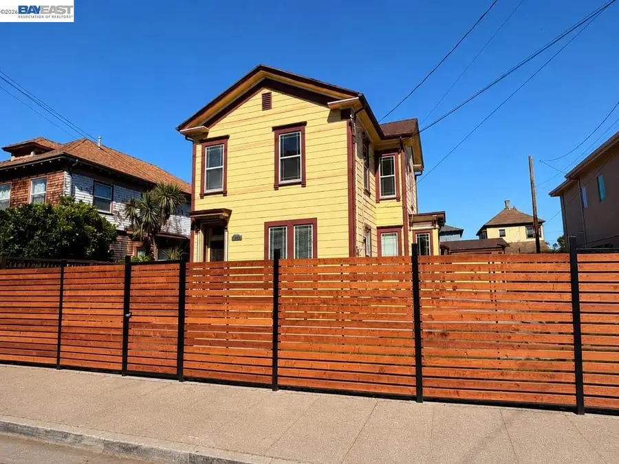 2836 Myrtle St, Oakland, CA 94608 - #2