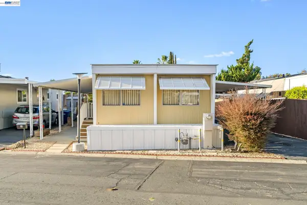 18 Galloway Dr, Concord, CA 94520