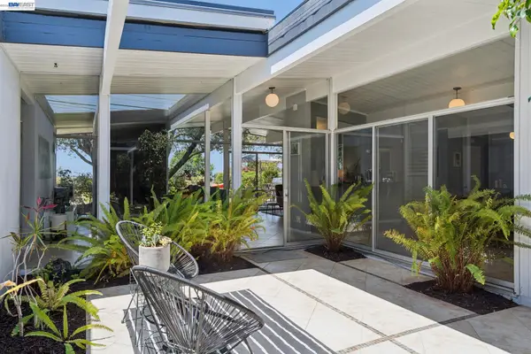 5842 Highwood Rd, Castro Valley, CA 94552