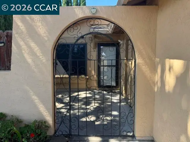 1827 Alamo Dr, Vacaville, CA 95687 - #2