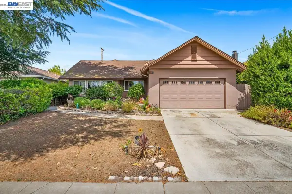 748 Cornell Dr, Santa Clara, CA 95051