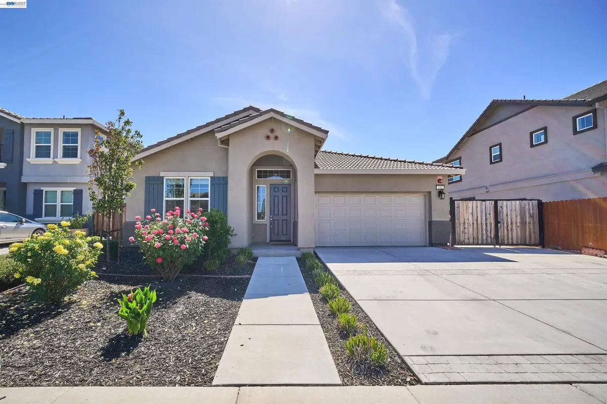 243 Gannet St, Vacaville, CA 95688 - #1
