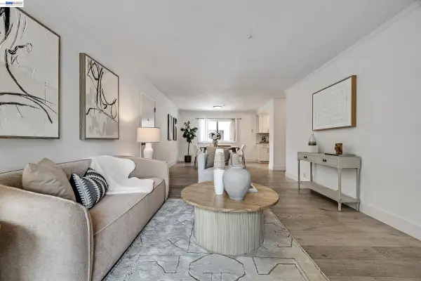 1070 Mercedes Ave #16, Los Altos, CA 94022