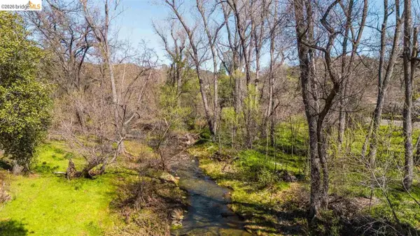 18400 Rawhide Rd, Jamestown, CA 95327