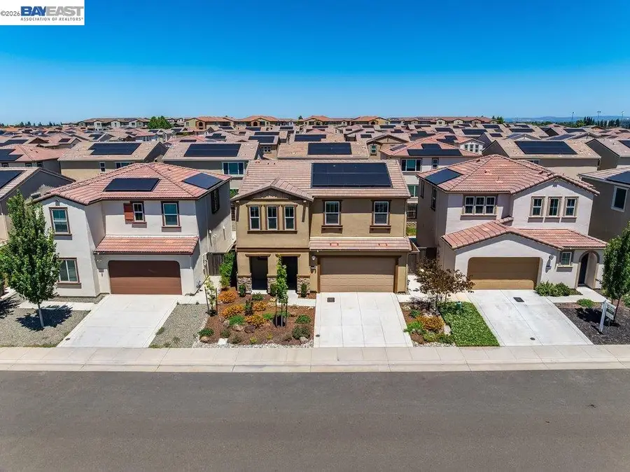 5048 Ashbrook St, Roseville, CA 95747 - #3