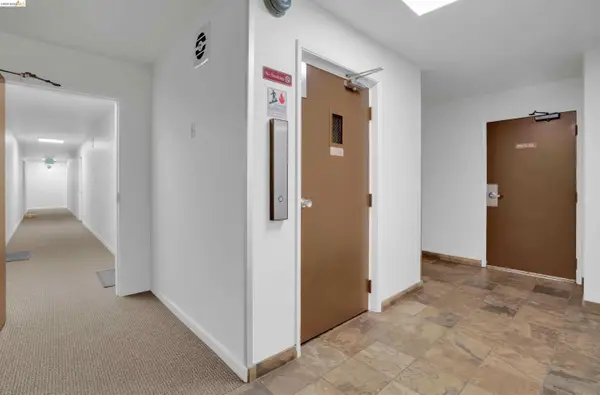 425 Orange St #202, Oakland, CA 94610