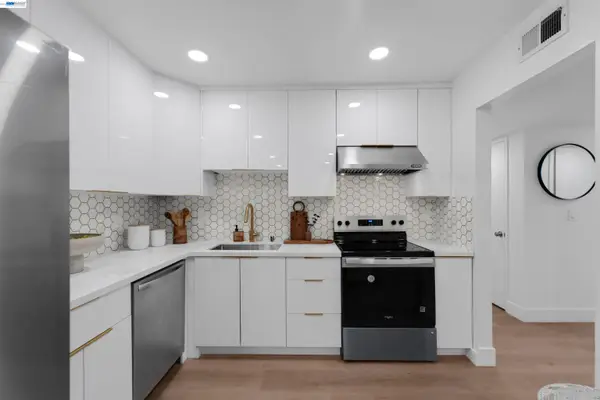 2111 Latham St #307, Mountain View, CA 94040