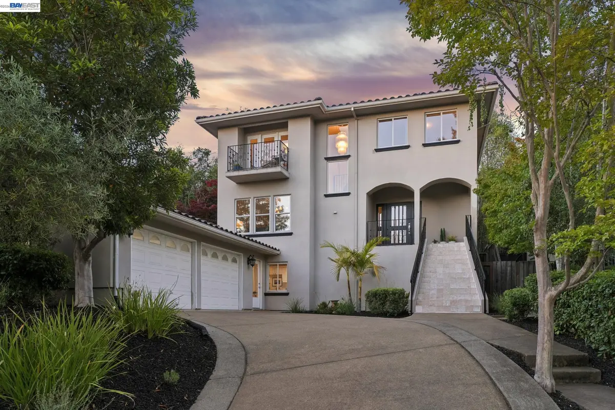 1028 Aquarius Way, Oakland, CA 94611 - #1