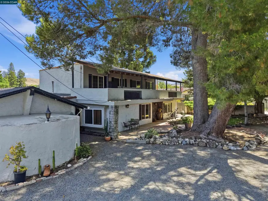 5249 Olive Dr., Concord, CA 94521 - #2