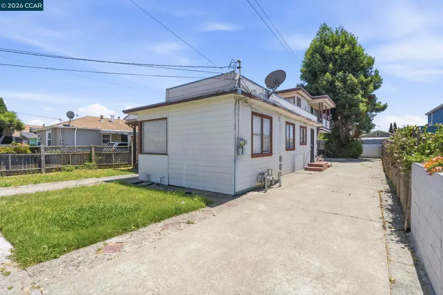 3008 Center Avenue, Richmond, CA 94804 - #2
