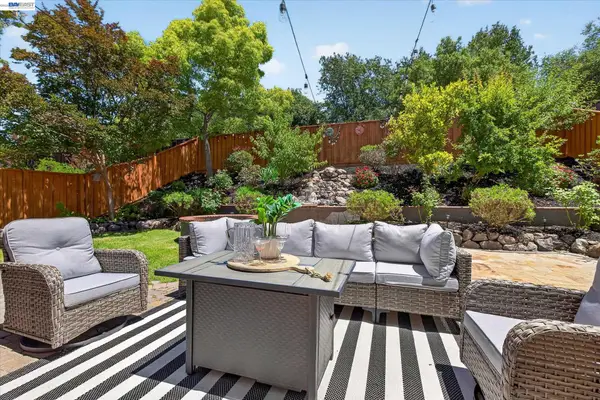 1556 Banbury Dr, San Ramon, CA 94582
