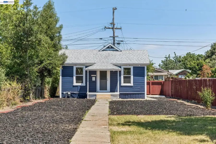 212 Illinois Street, Vallejo, CA 94590 - #2