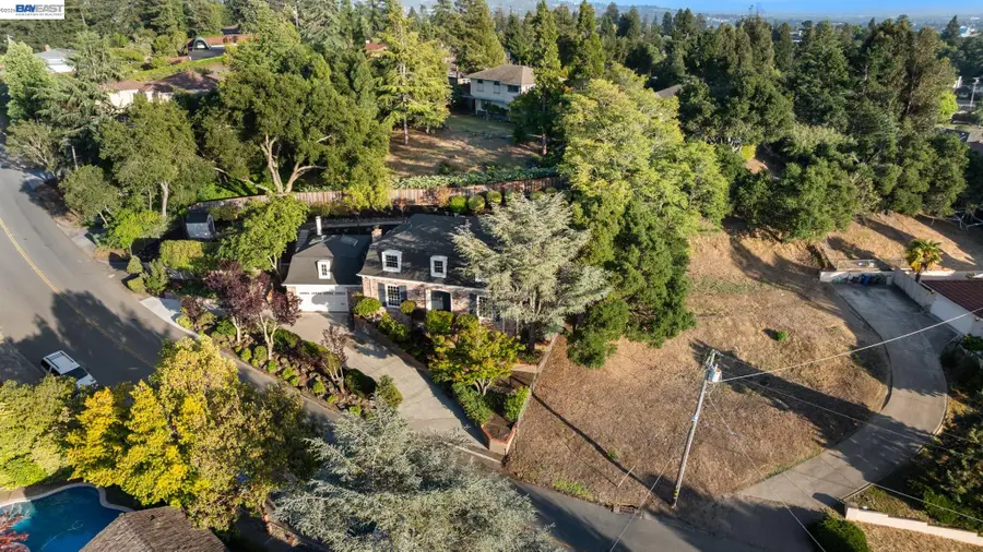 4571 Ewing Rd, Castro Valley, CA 94546 - #3