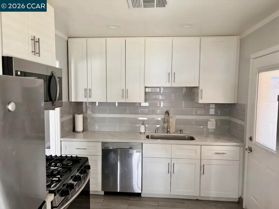 1521 Empire, Fairfield, CA 94533 - #3