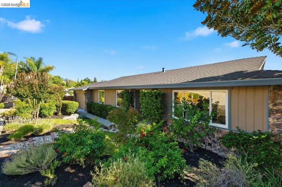 733 Daffodil Way, Concord, CA 94518 - #2