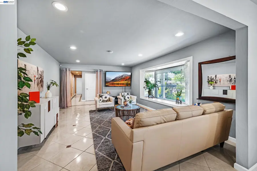 1742 Mendocino Dr, Concord, CA 94521 - #3