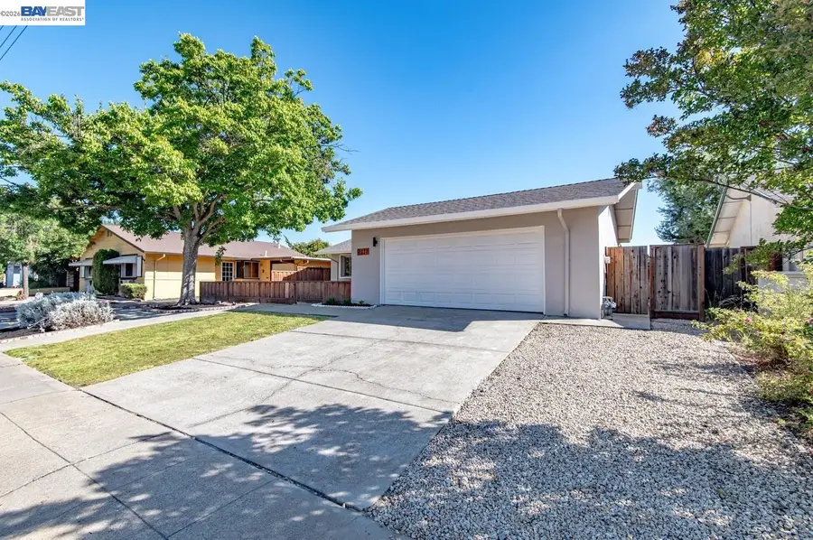 1418 Bluebell Dr, Livermore, CA 94551 - #3