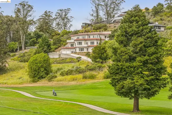 1452 Club View Dr, El Cerrito, CA 94530